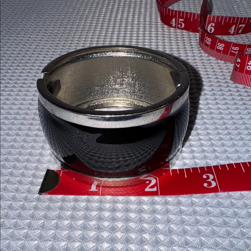Vintage Black & Silver Hinged Cuff Bracelet Enamel Silver Tone 8” x 1.5” - Picture 6 of 9